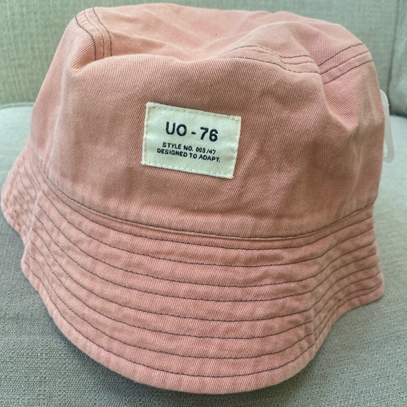 NWOT Urban Outfitters Pink bucket hat from UO–76 one size - Picture 3 of 6